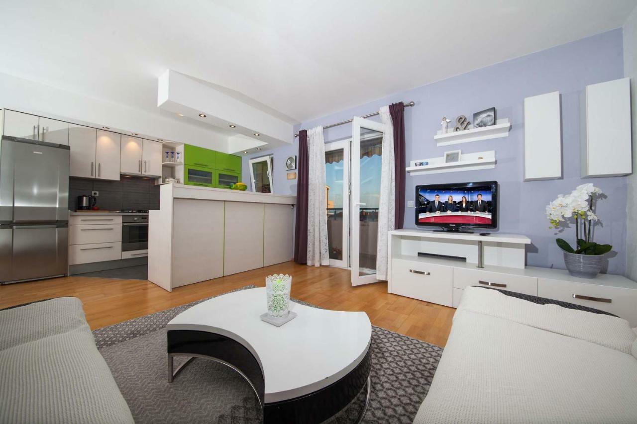 Apartment Sarena Makarska Bagian luar foto