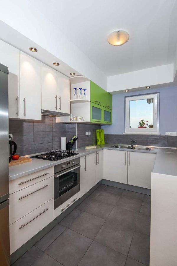 Apartment Sarena Makarska Bagian luar foto