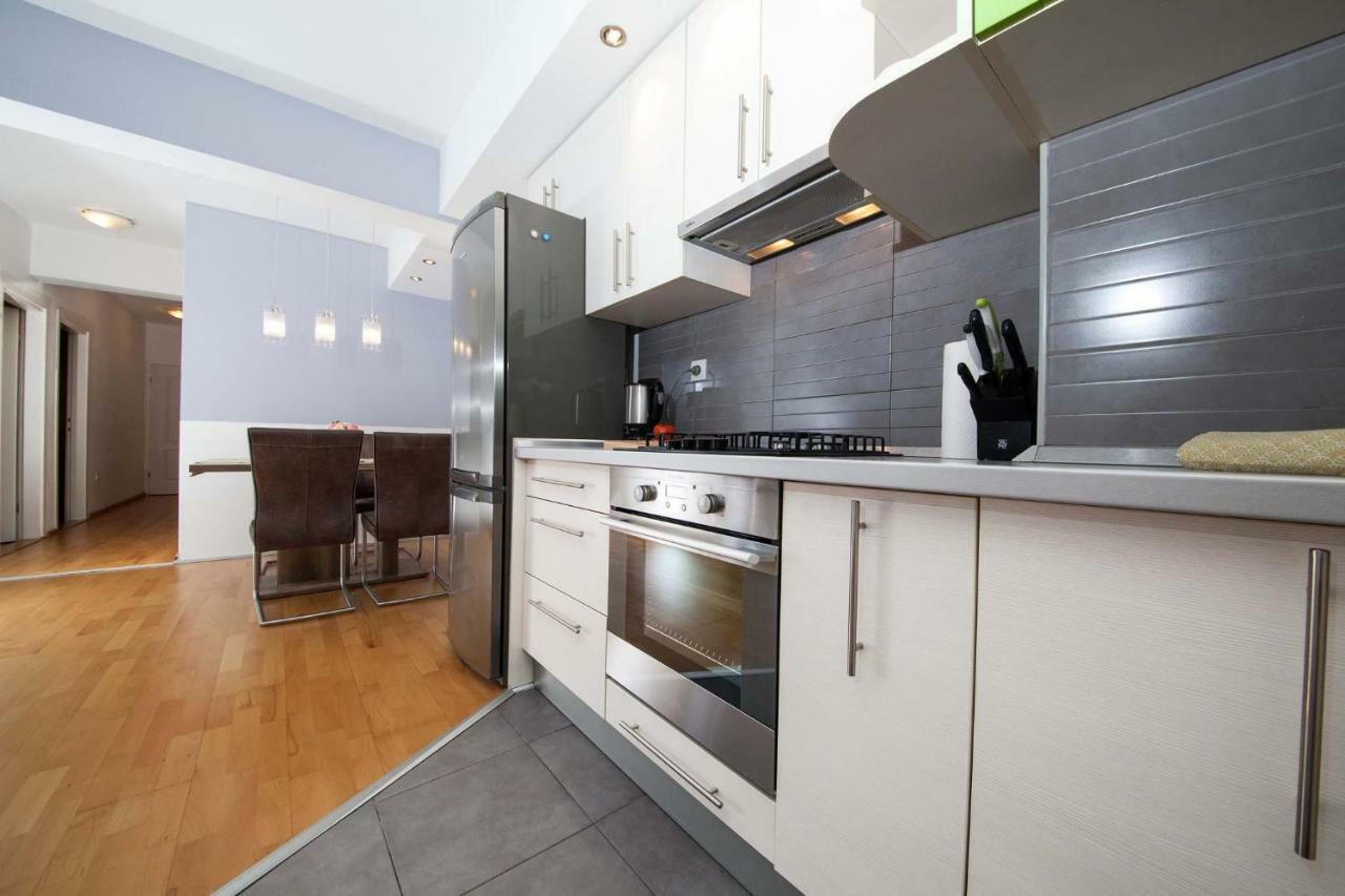 Apartment Sarena Makarska Bagian luar foto