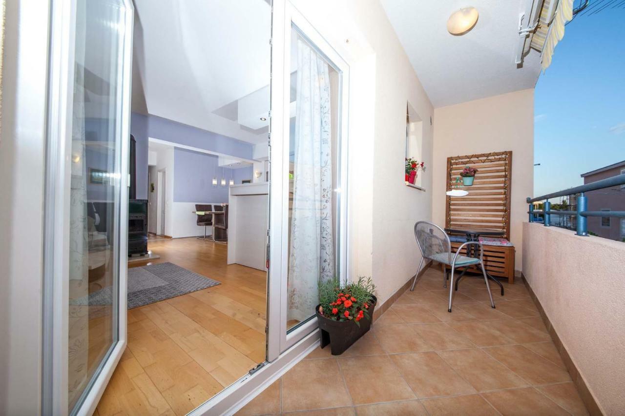 Apartment Sarena Makarska Bagian luar foto
