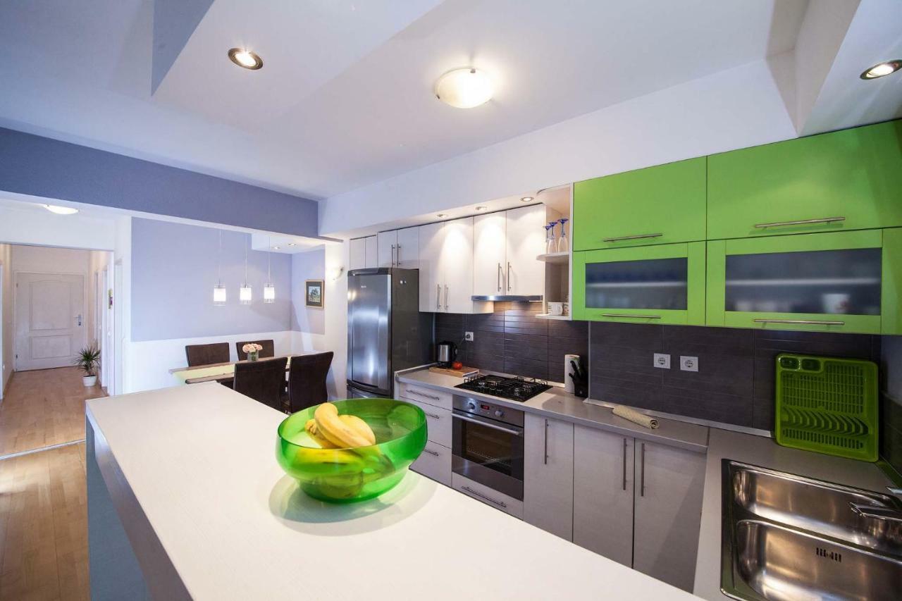 Apartment Sarena Makarska Bagian luar foto