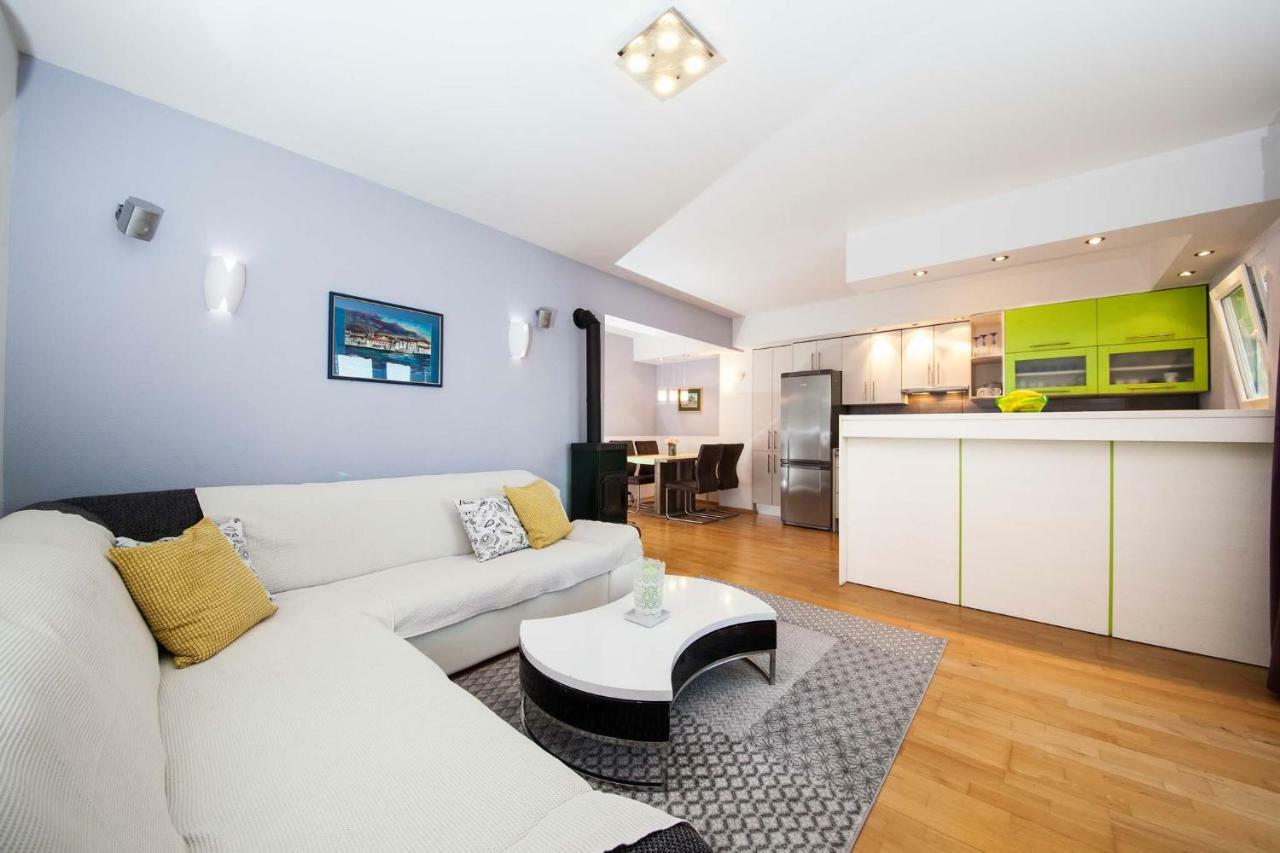 Apartment Sarena Makarska Bagian luar foto