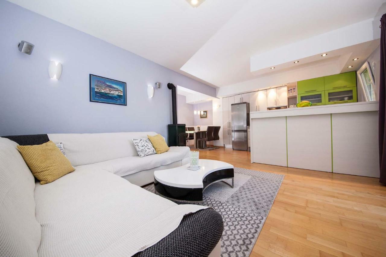 Apartment Sarena Makarska Bagian luar foto