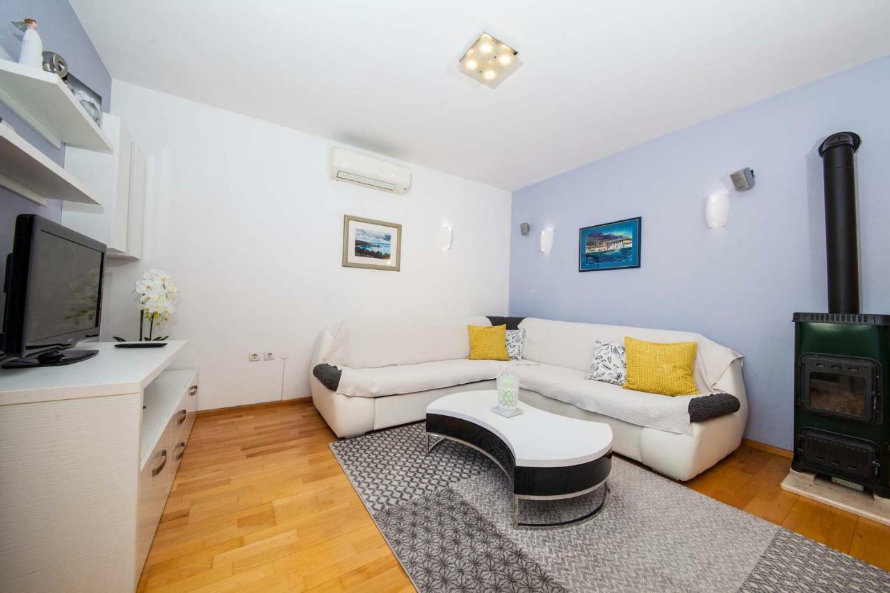 Apartment Sarena Makarska Bagian luar foto
