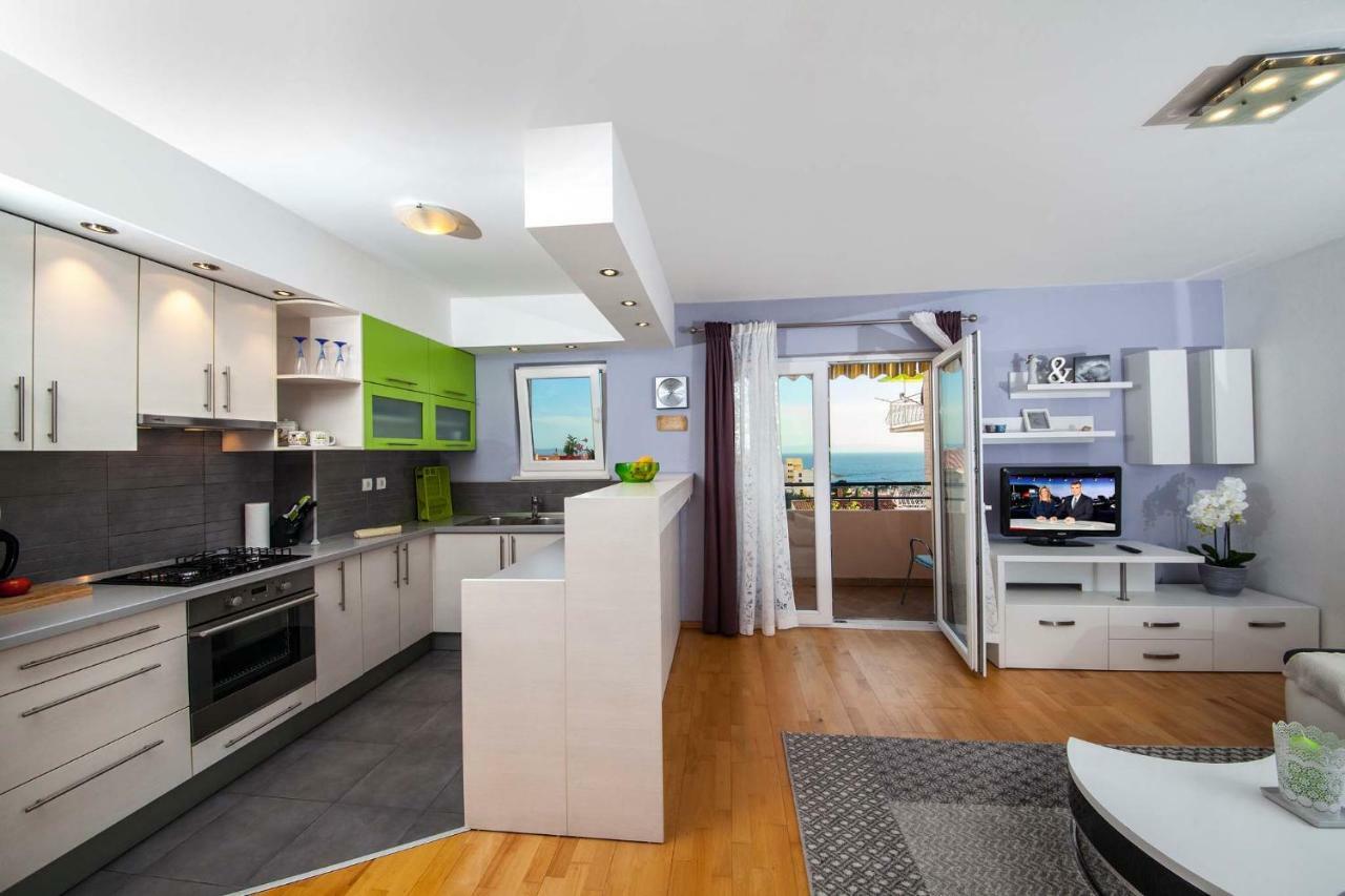 Apartment Sarena Makarska Bagian luar foto
